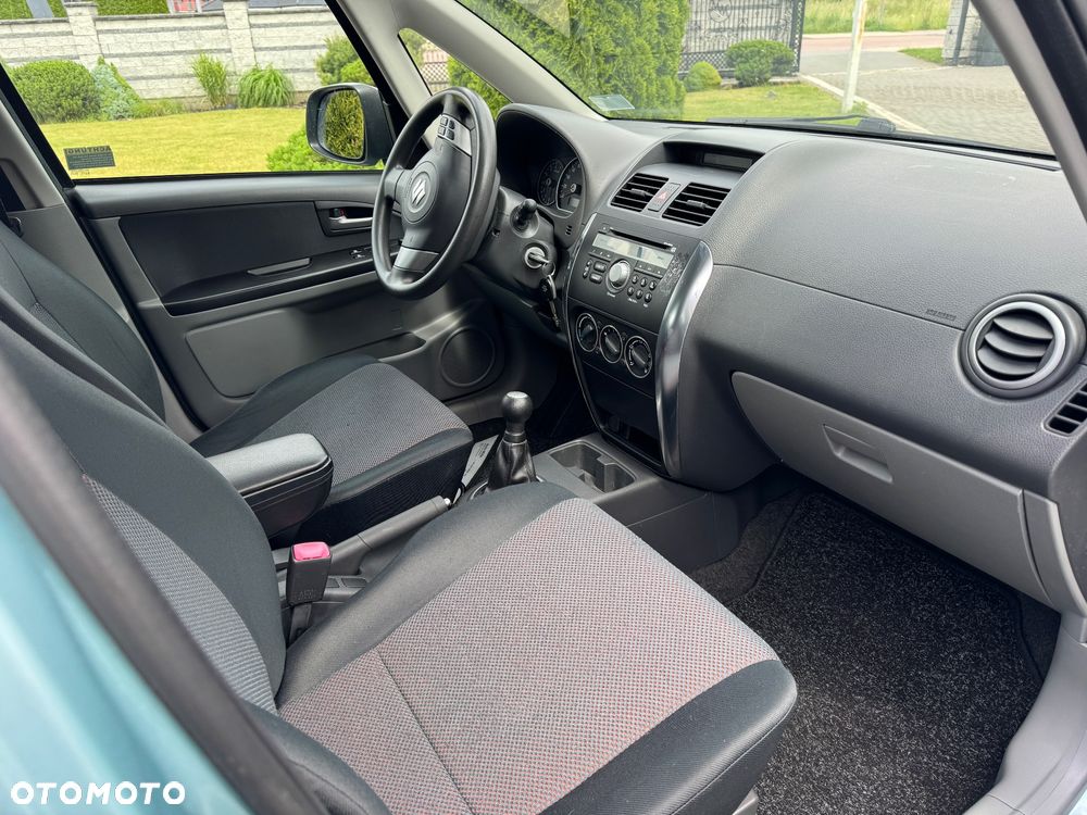 Suzuki SX4 1.6 GLX / Comfort - 11