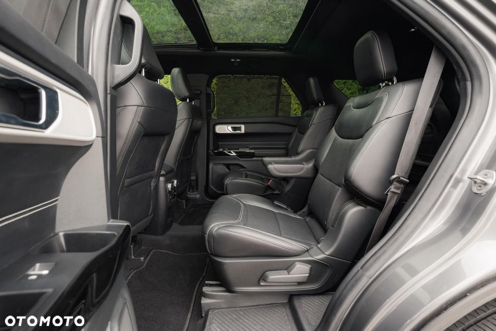 Ford Explorer - 14