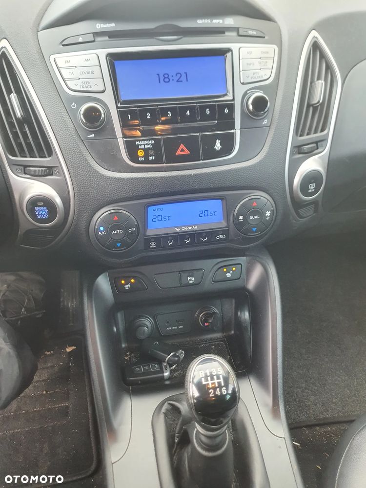 Hyundai ix35 1.6 2WD Fifa World Cup Edition - 10