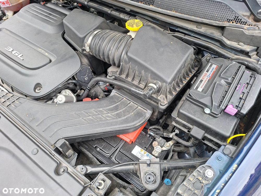 Chrysler Pacifica - 34