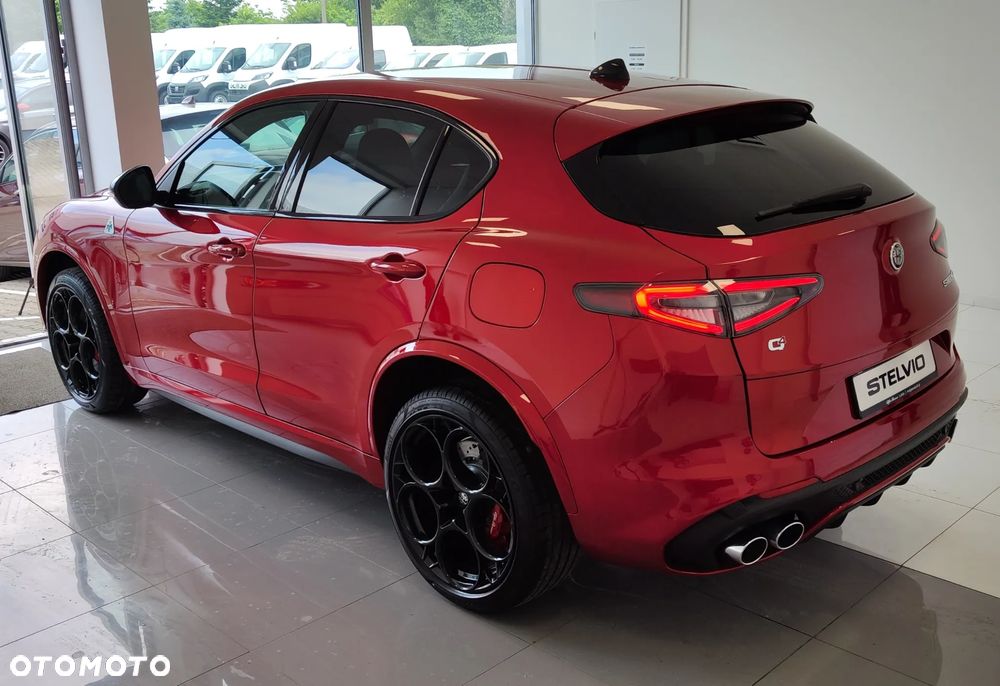 Alfa Romeo Stelvio V6 2.9 Bi-Turbo AT8-Q4 Quadrifoglio - 8