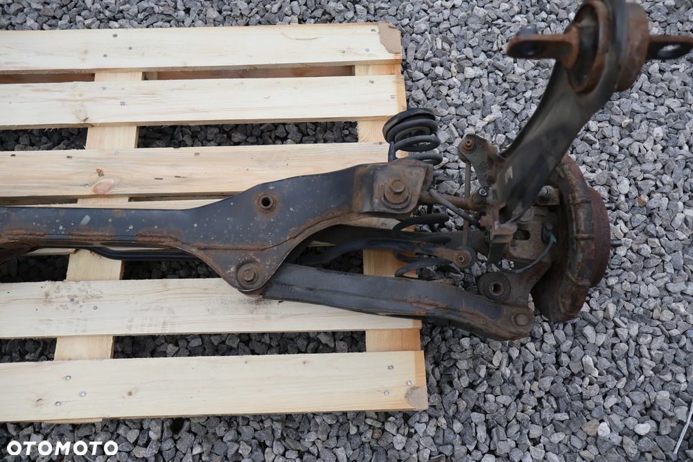 KIA CEED I 1.4 1.6 2.0 KOMBI BELKA ZAWIESZENIA TYŁ TYLNA TRAWERS SANKI 06-12 WAHACZE - 9