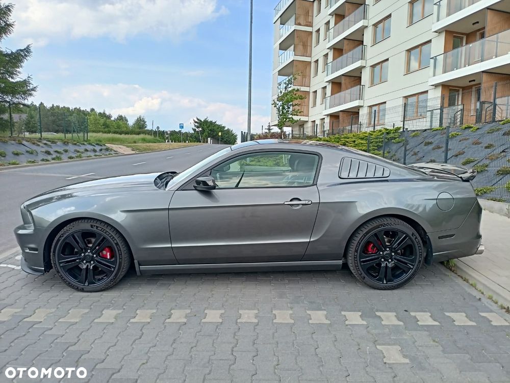 Ford Mustang 3.7 V6 Premium - 2