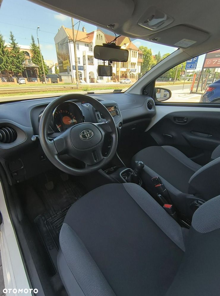 Toyota Aygo x-cite - 14