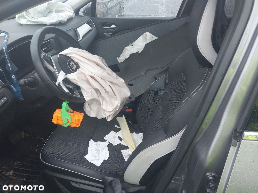 Renault Captur 1.6 E-TECH Plug-In Intens - 16