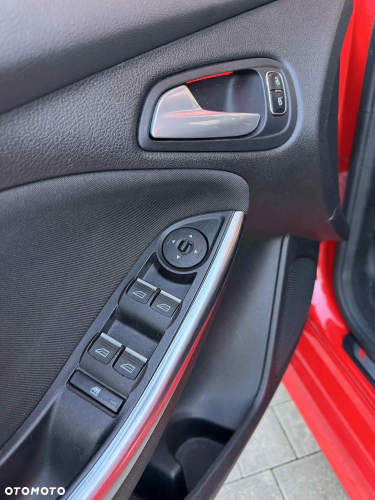 Ford Focus 2.0 EcoBoost ST - 19