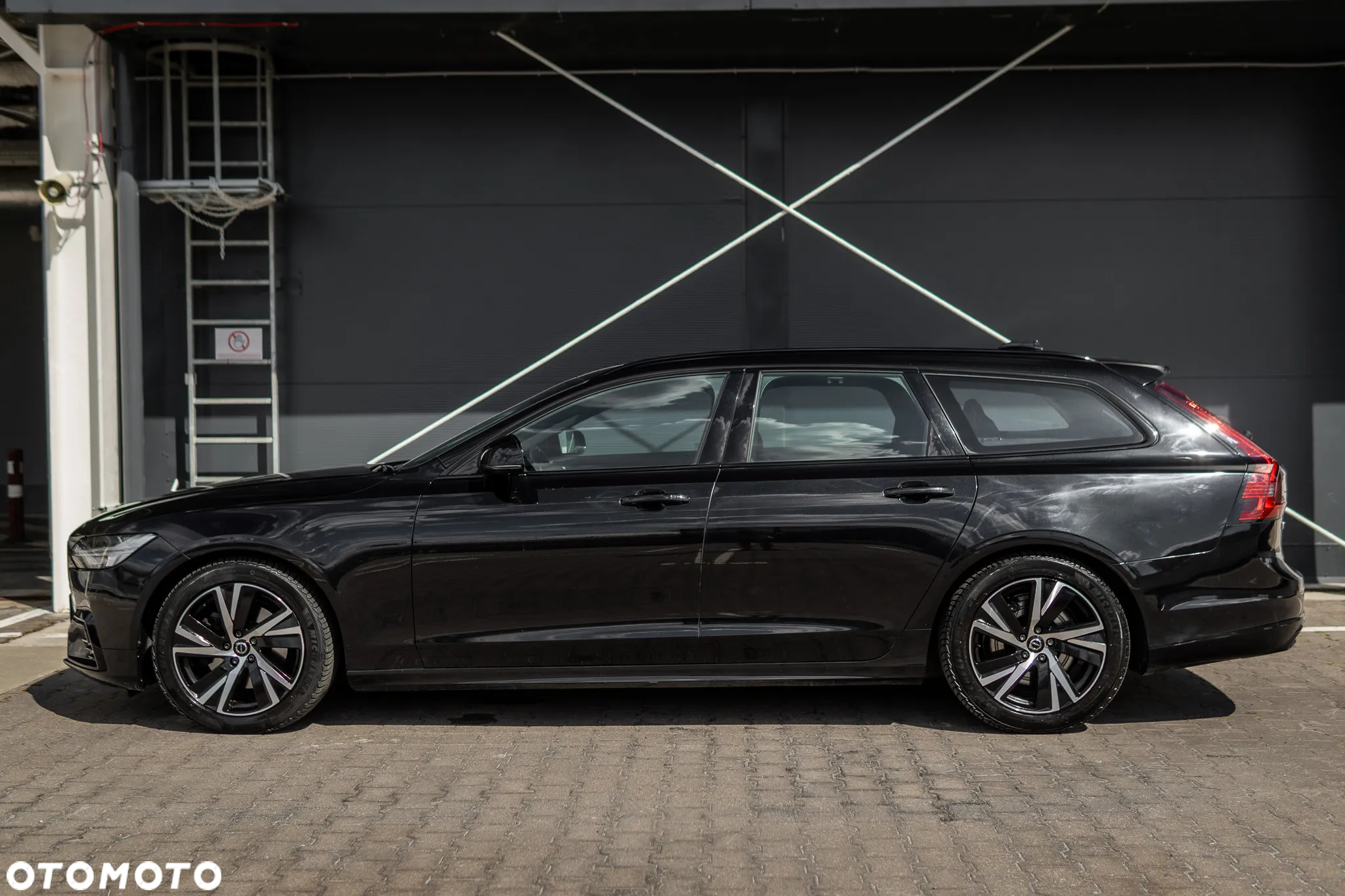 Volvo V90 B4 D AWD Geartronic RDesign - 29