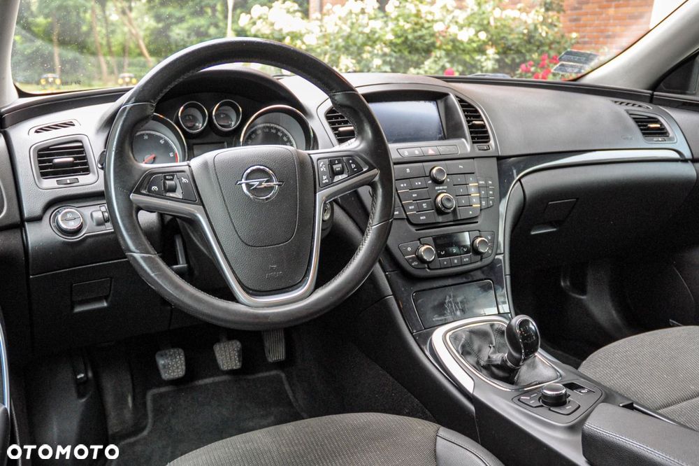 Opel Insignia - 8