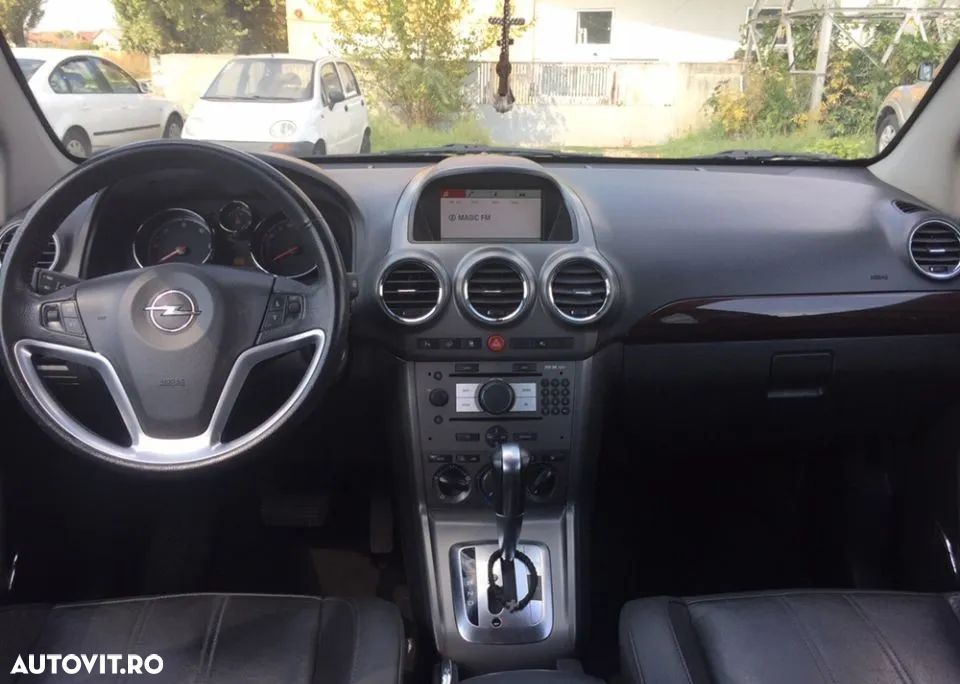 Opel Antara - 1