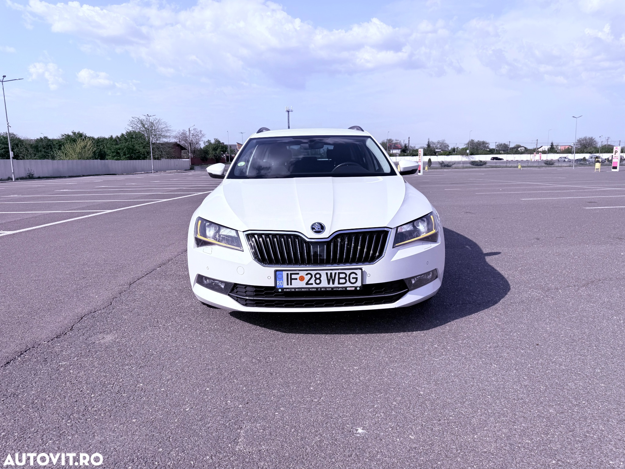 Skoda Superb 2.0 TDI DSG Sportline - 11