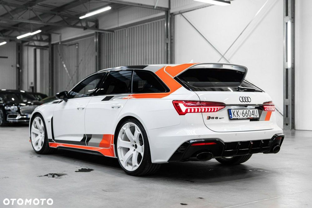 Audi RS6 Avant - 12