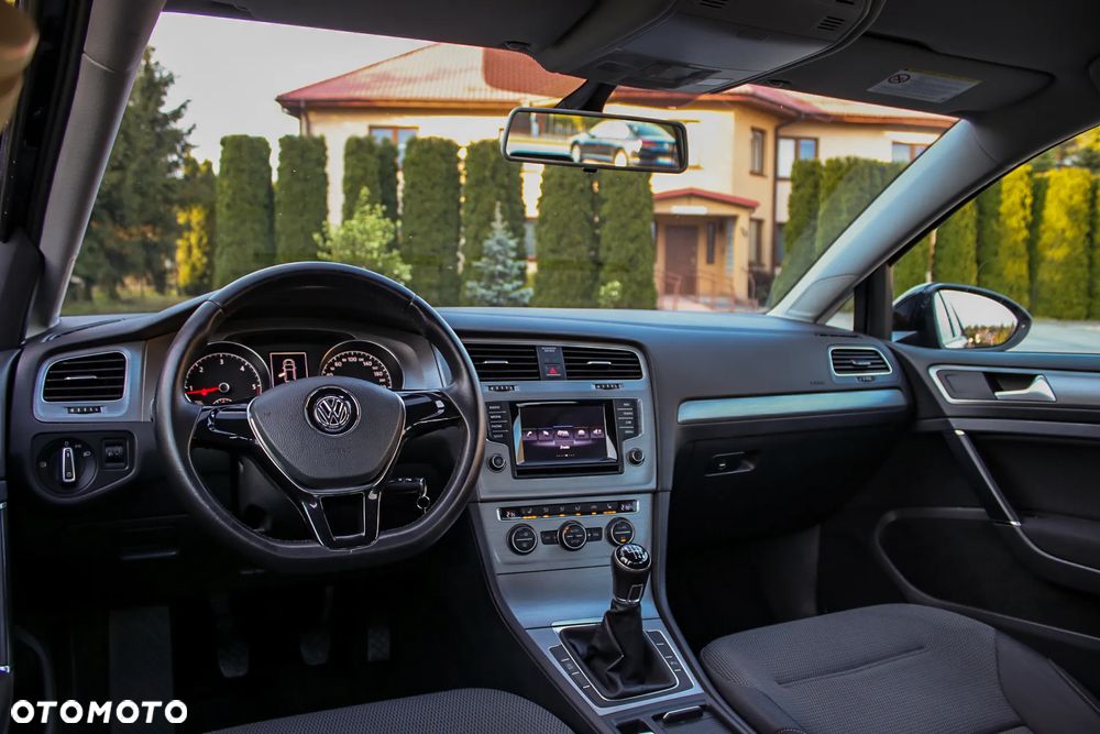 Volkswagen Golf 2.0 BlueTDI Comfortline - 34