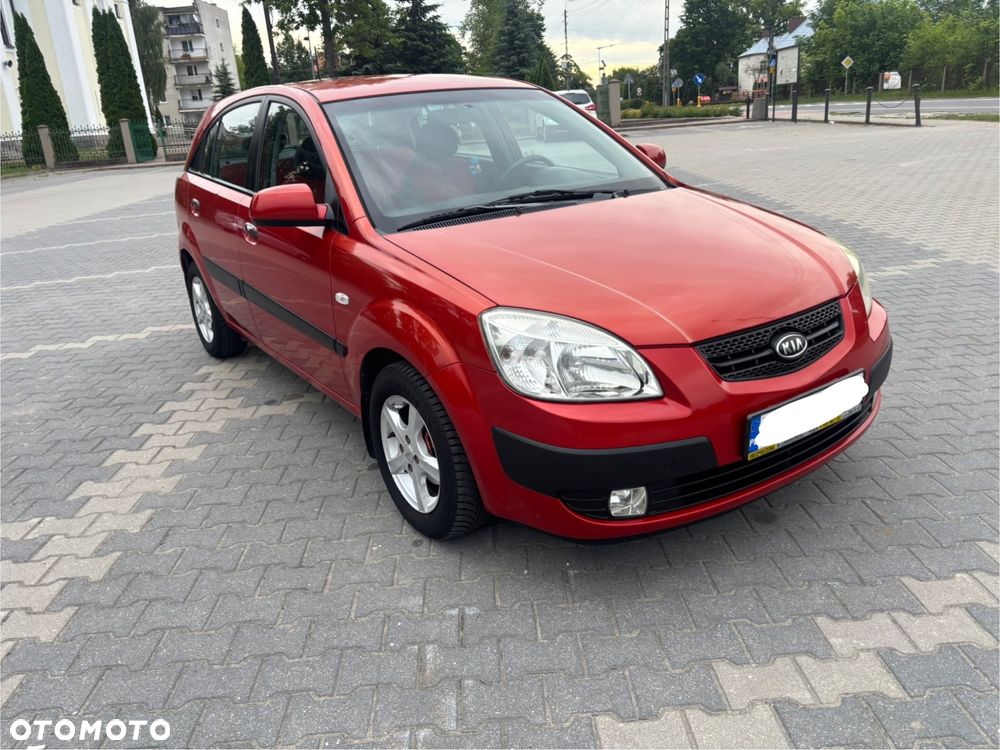 Kia Rio - 21