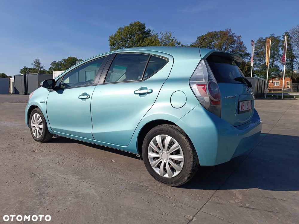 Toyota Prius - 5