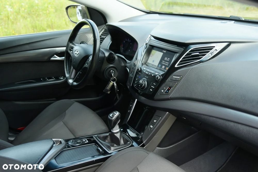 Hyundai i40 1.6 GDI Comfort + - 18
