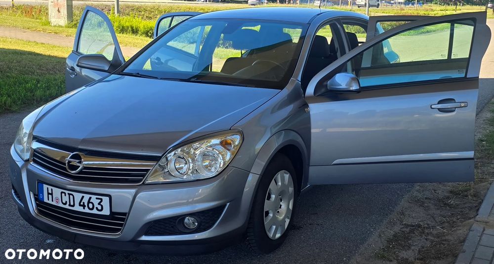Opel Astra 1.4 150 Jahre - 11