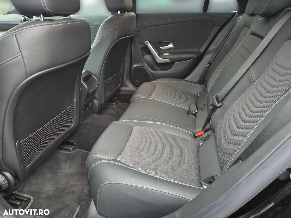 Mercedes-Benz CLA 180 7G-DCT - 18