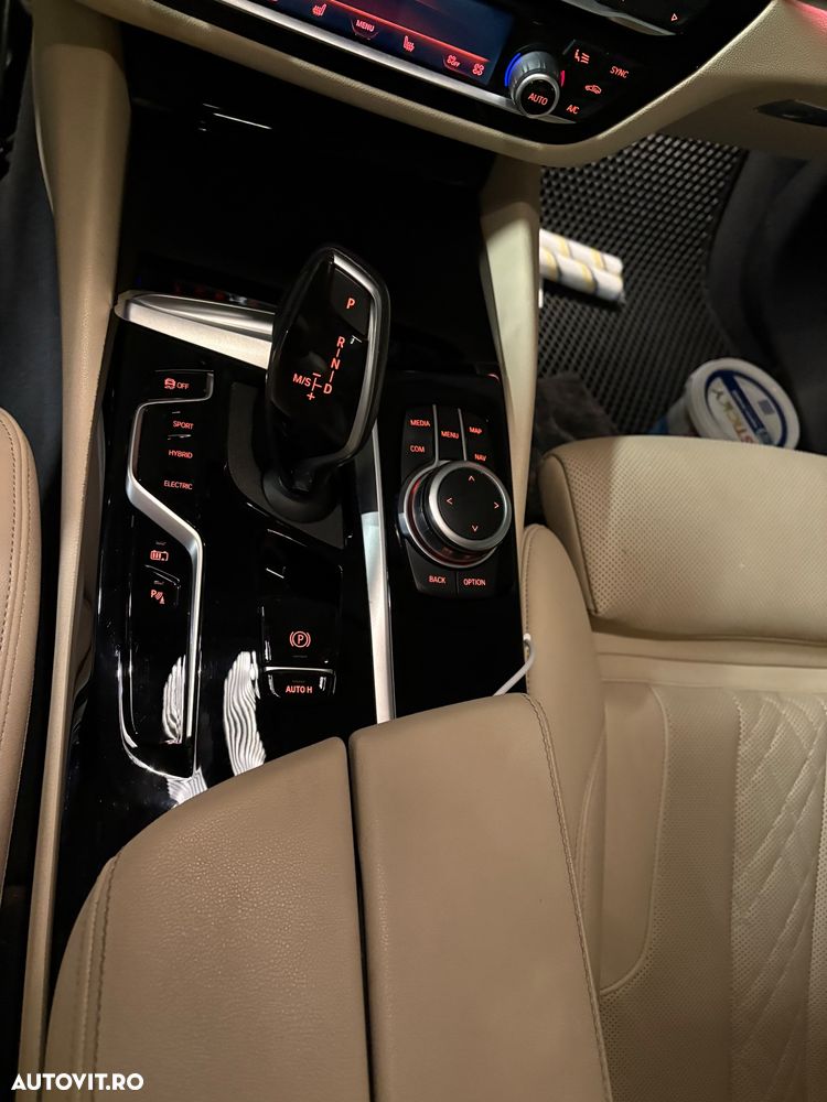 BMW Seria 5 530e Aut. M Sport Edition - 12