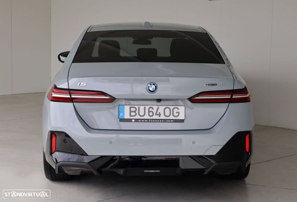 BMW i5 eDrive40 Pack Desportivo M - 8