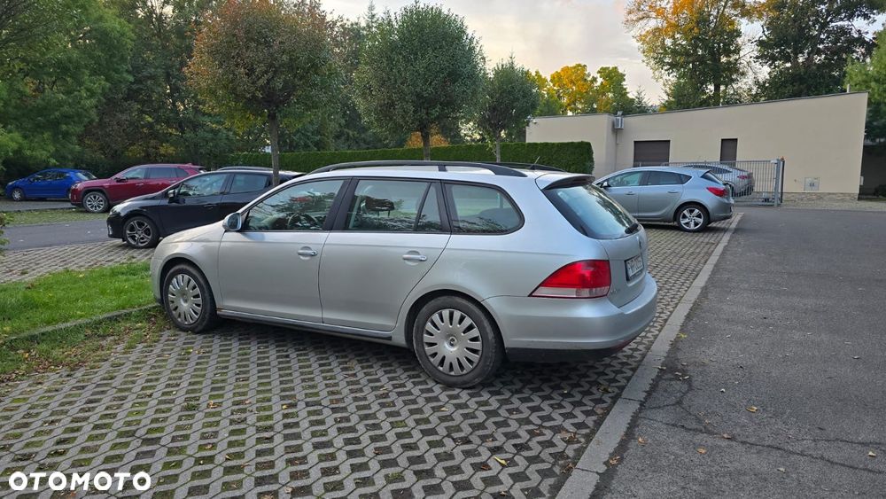 Volkswagen Golf 1.9 TDI DPF Comfortline - 3