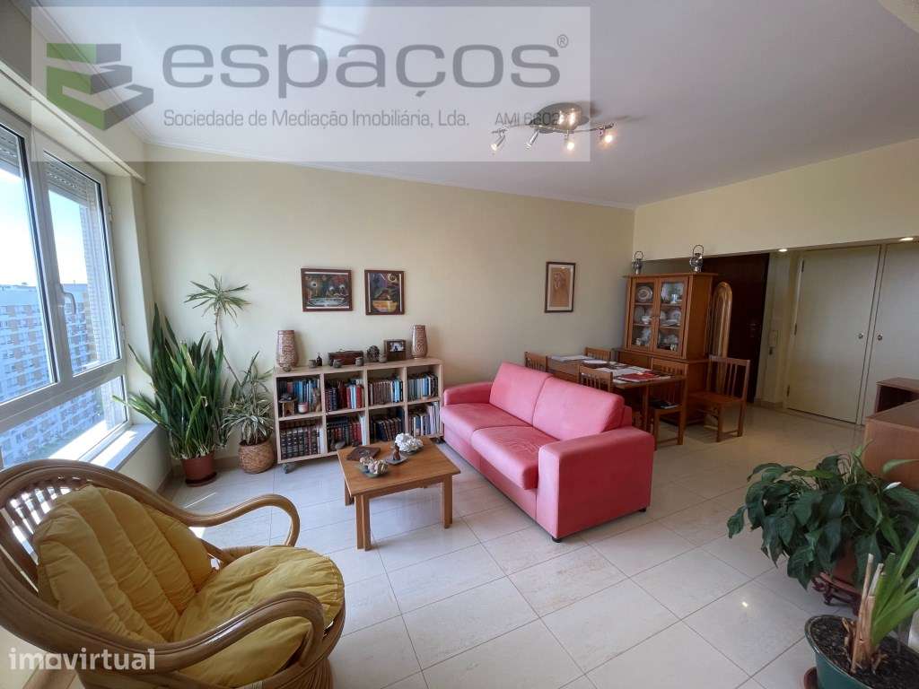 T3 Transformado em T2 na Portela, Loures - Grande imagem: 5/32