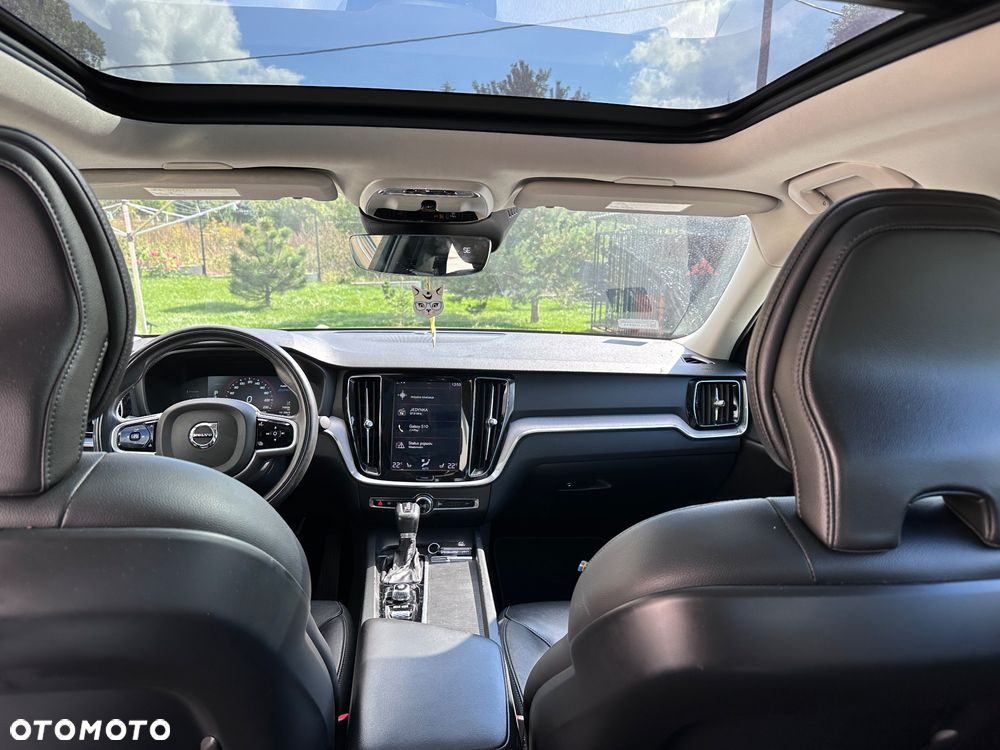 Volvo S60 T6 AWD Momentum Pro - 9