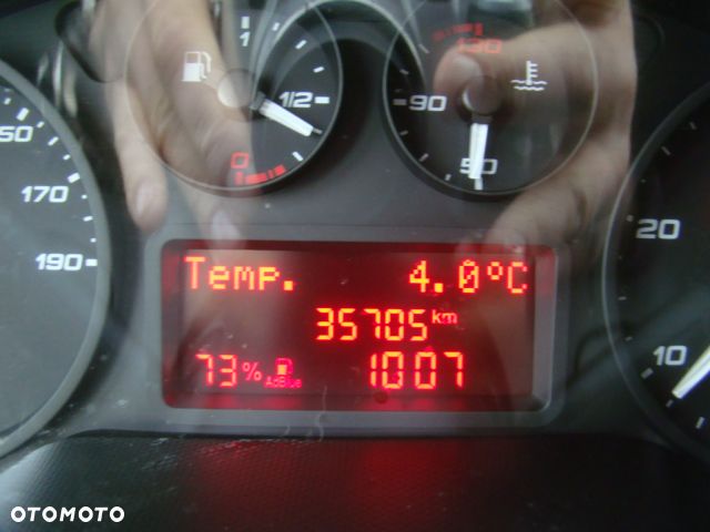 Iveco DAILY 35 C 15 3.5T 4.60M 3.5T NA HAKU CLIMATRONIC - 27