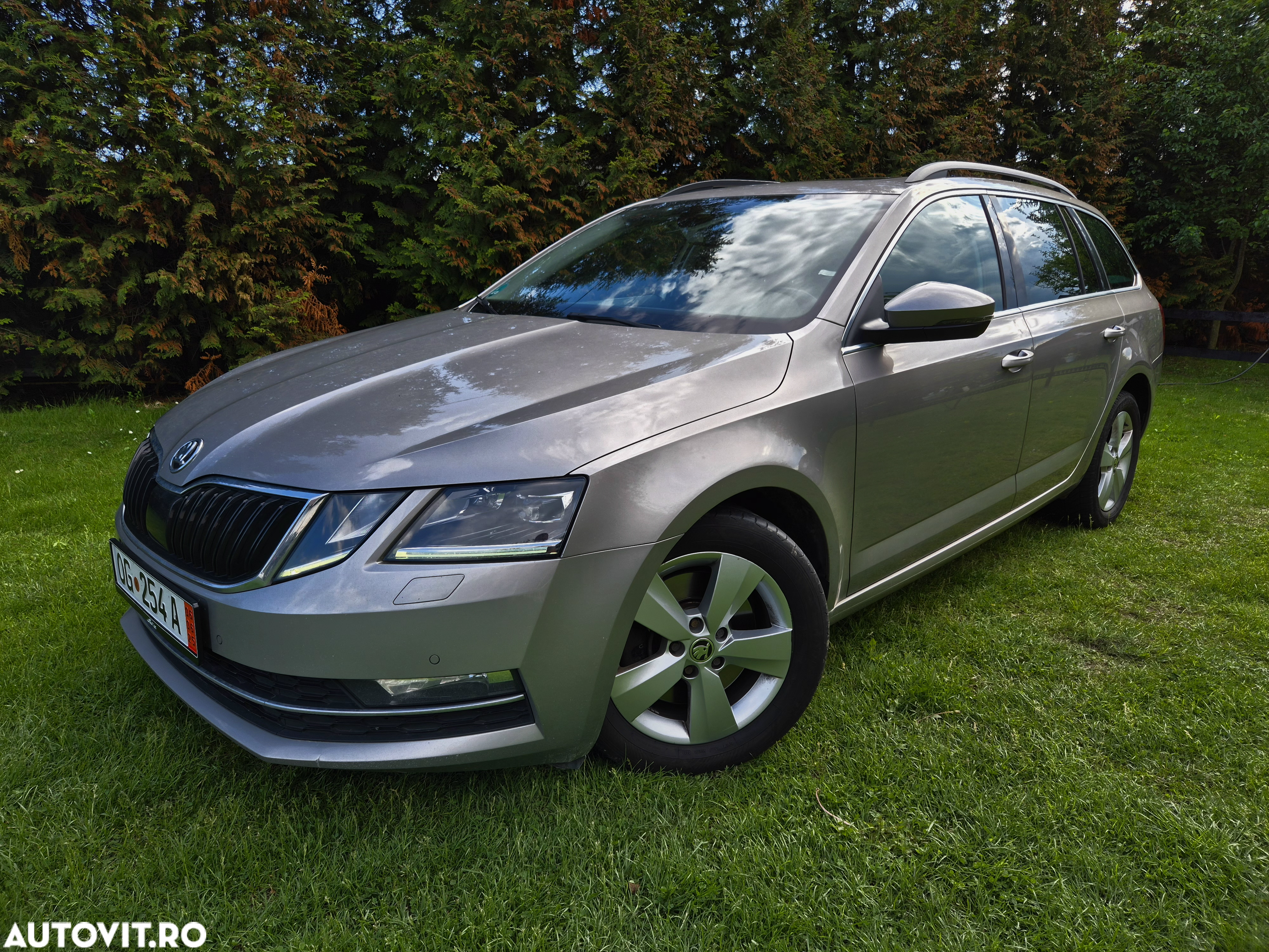 Skoda Octavia 2.0 TDI DSG First Edition - 3