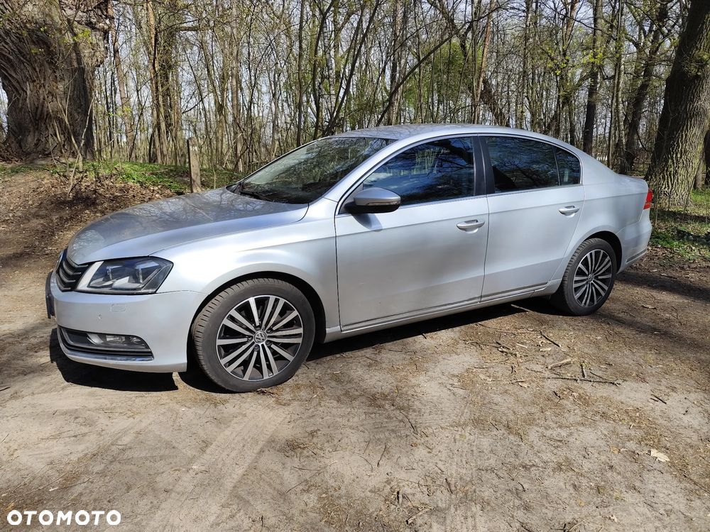 Volkswagen Passat 2.0 TDI Comfortline - 5