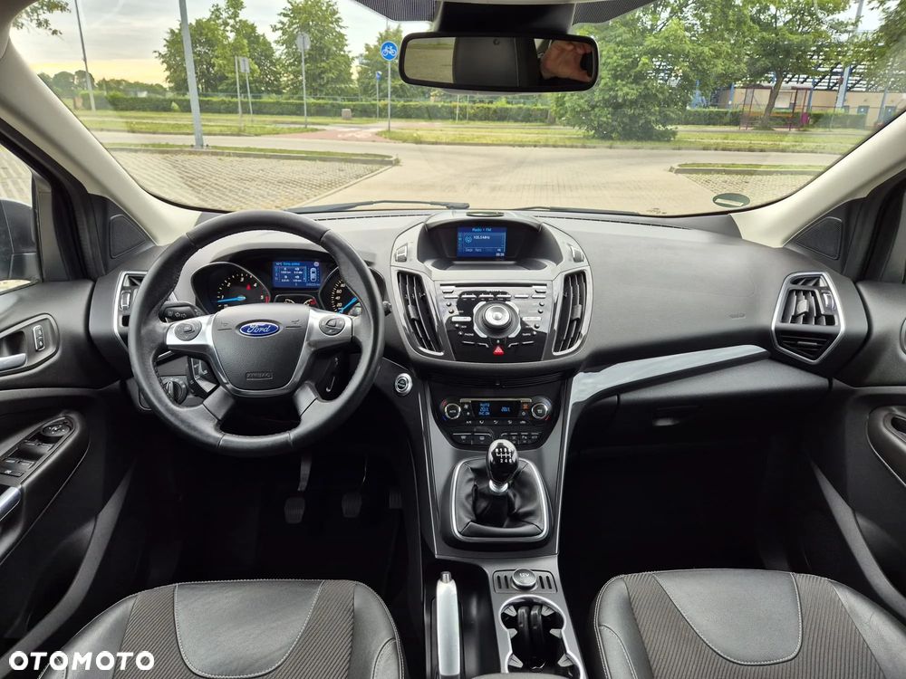 Ford Kuga 2.0 TDCi 4x4 Titanium - 36