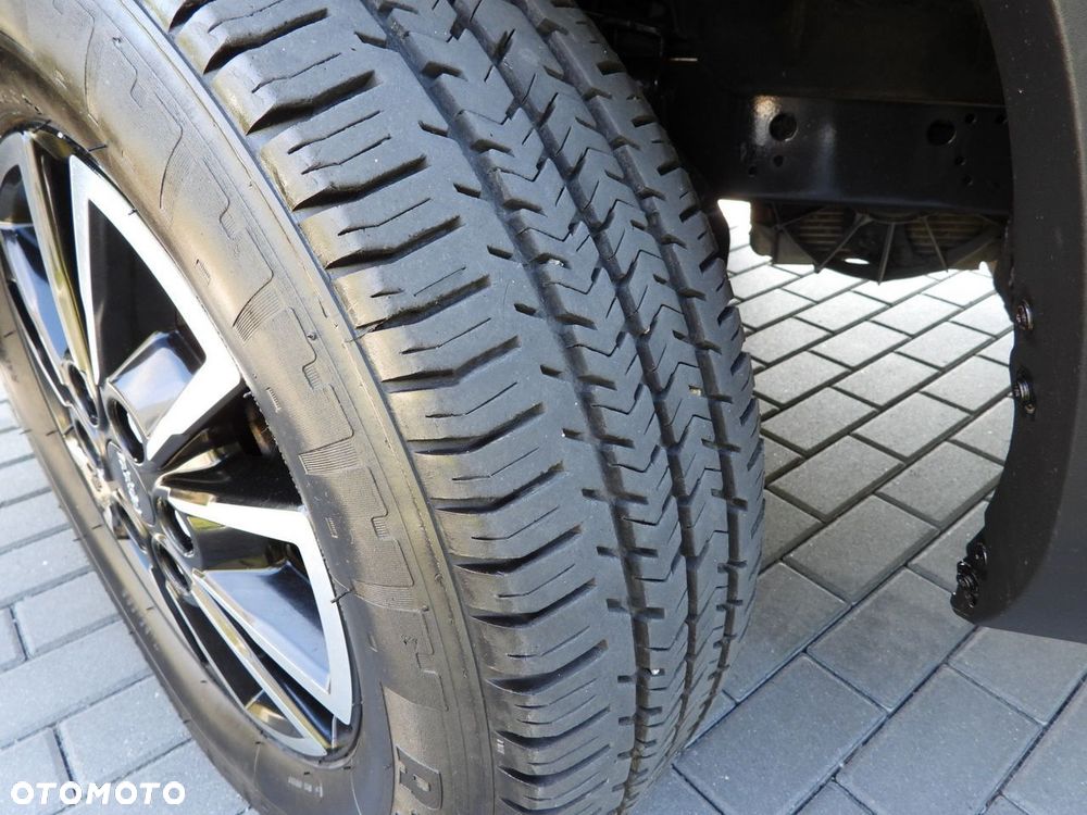 Iveco DAILY 35S18 PLANDEKA 8 PALET WEBASTO TEMPOMAT NAWIGACJA LEDY AUTOMAT HI-MATIC KLIMATYZACJA  180KM - 23