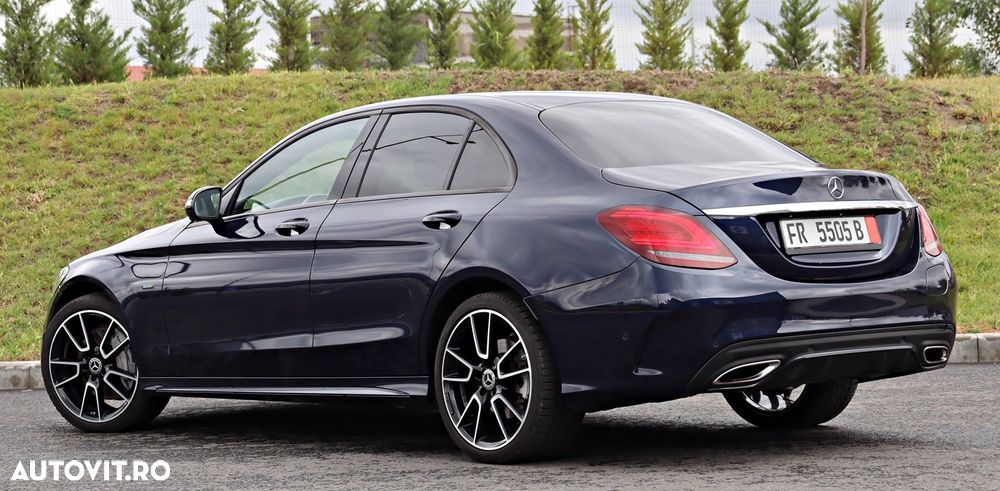 Mercedes-Benz C 300 e 9G-TRONIC AMG Line - 4