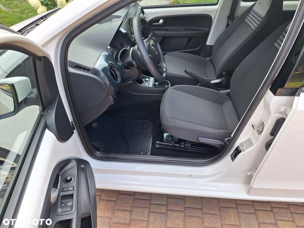 Volkswagen up! - 6