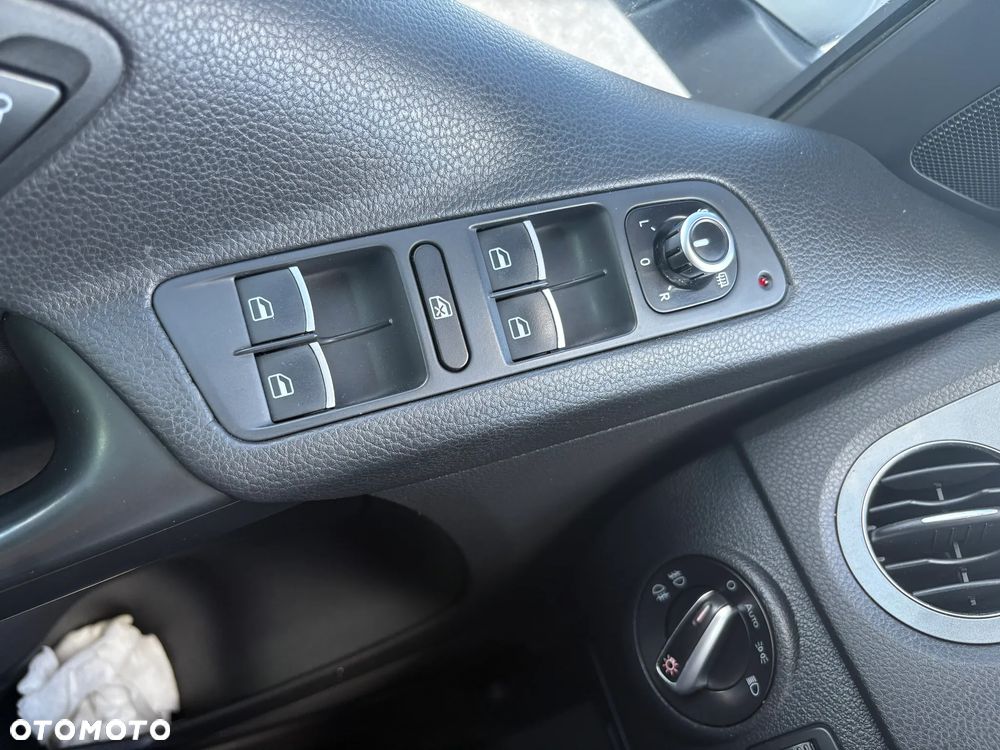 Volkswagen Tiguan 2.0 TDI DPF BlueMotion Technology Exclusive - 24