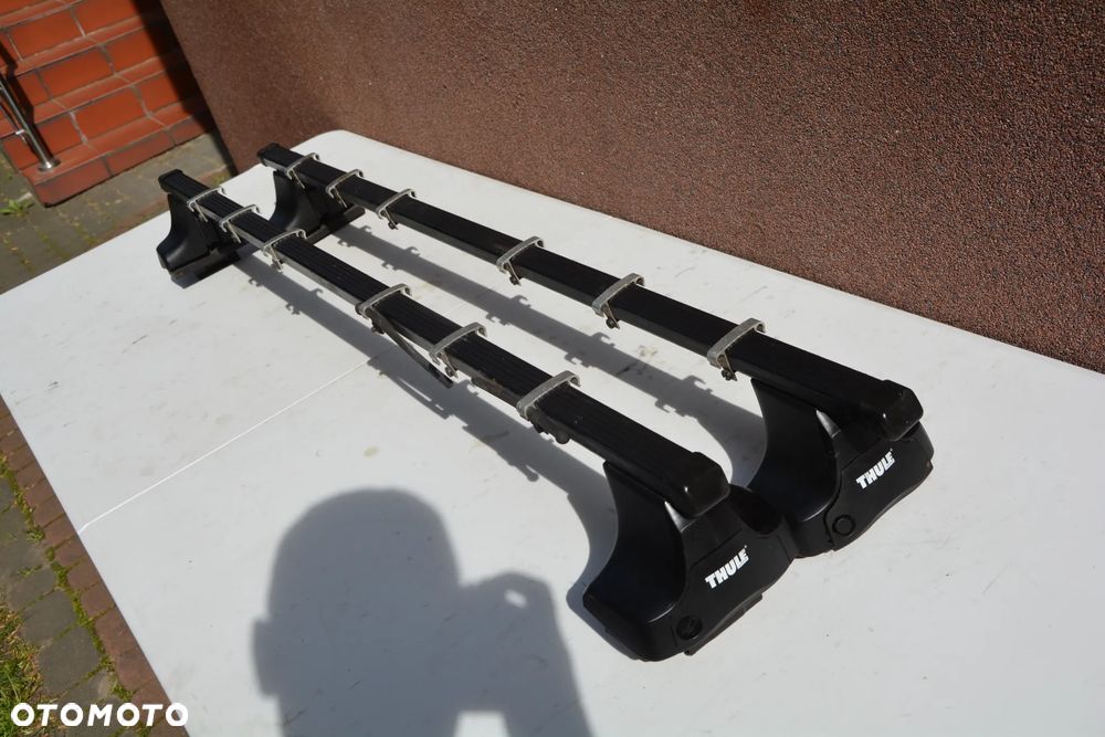 VW Golf 4 3 drzwi Bagażnik na rynienki dachowe Thule Klucz - 2