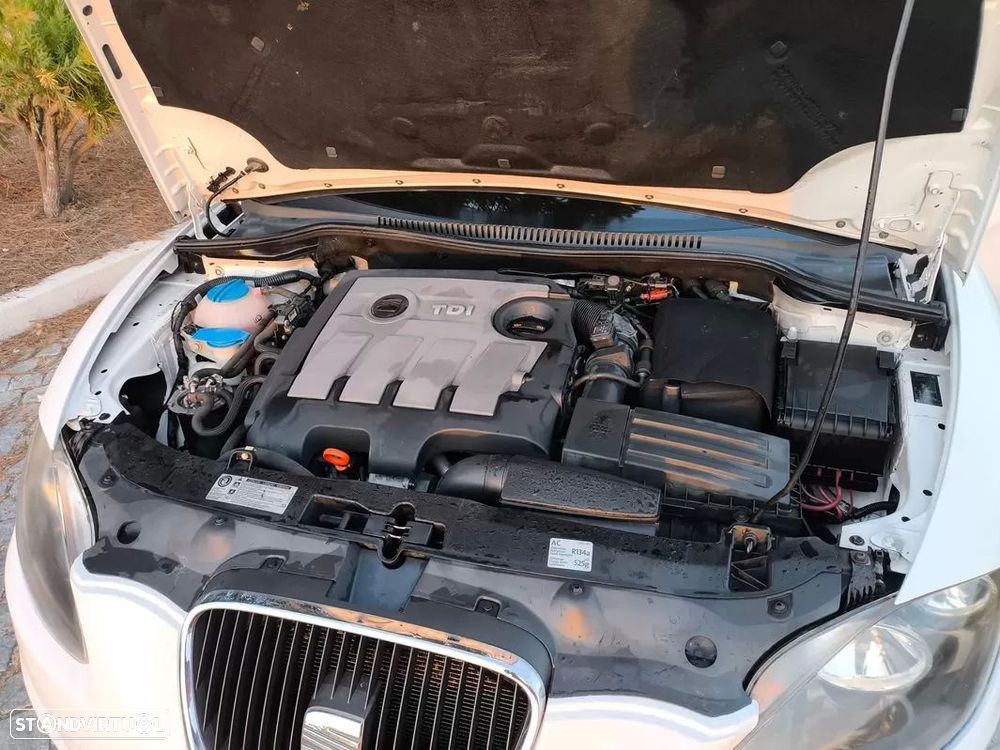 SEAT Leon 1.6 TDI DPF Ecomotive Style - 10