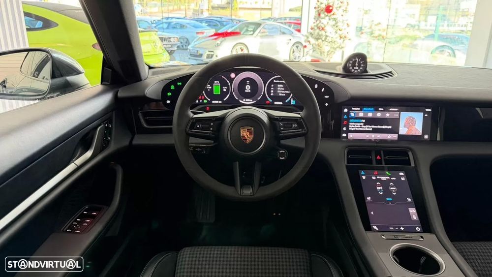 Porsche Taycan Standard - 46