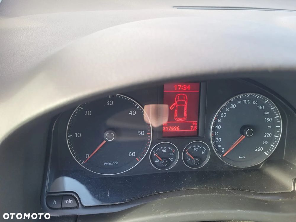 Volkswagen Golf Plus 2.0 TDI Comfortline DSG - 17