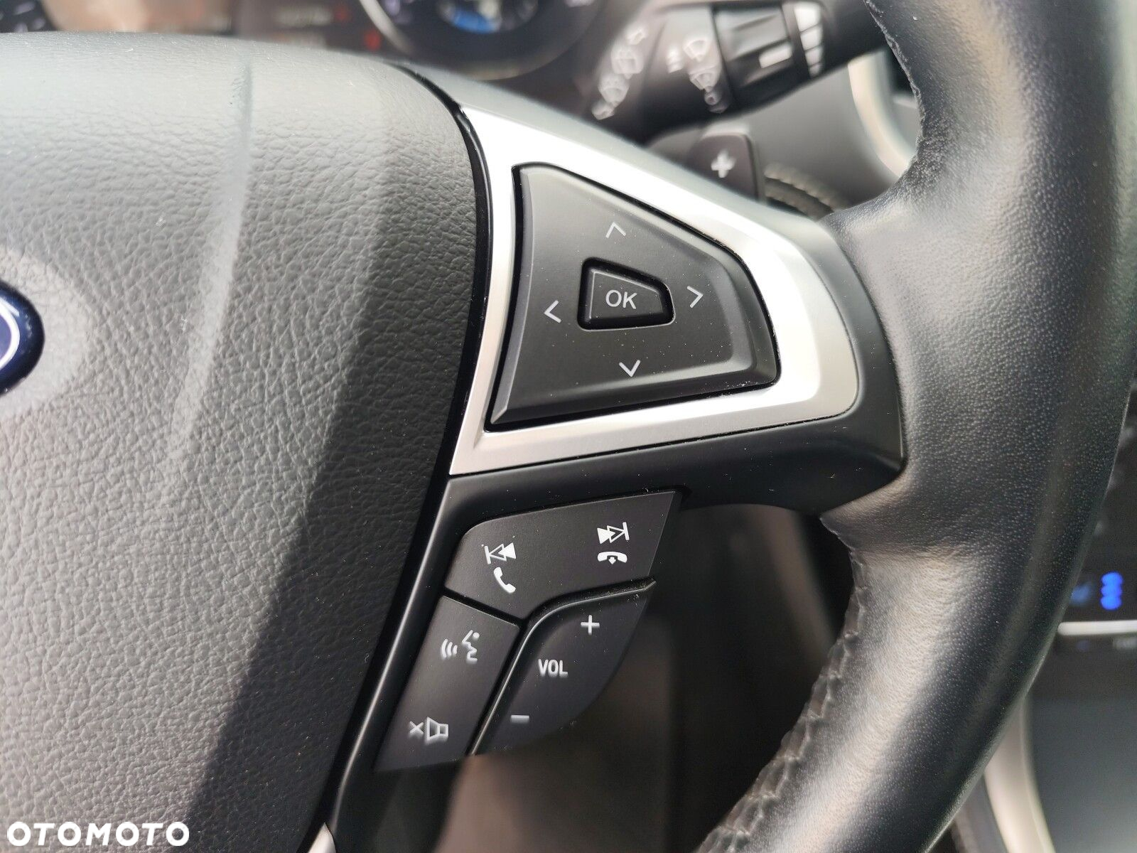 Ford S-Max - 24