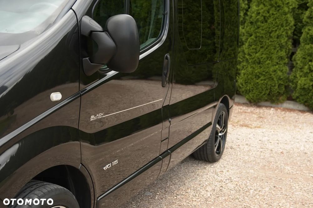 Renault Trafic FAP Passenger Black Edition - 13