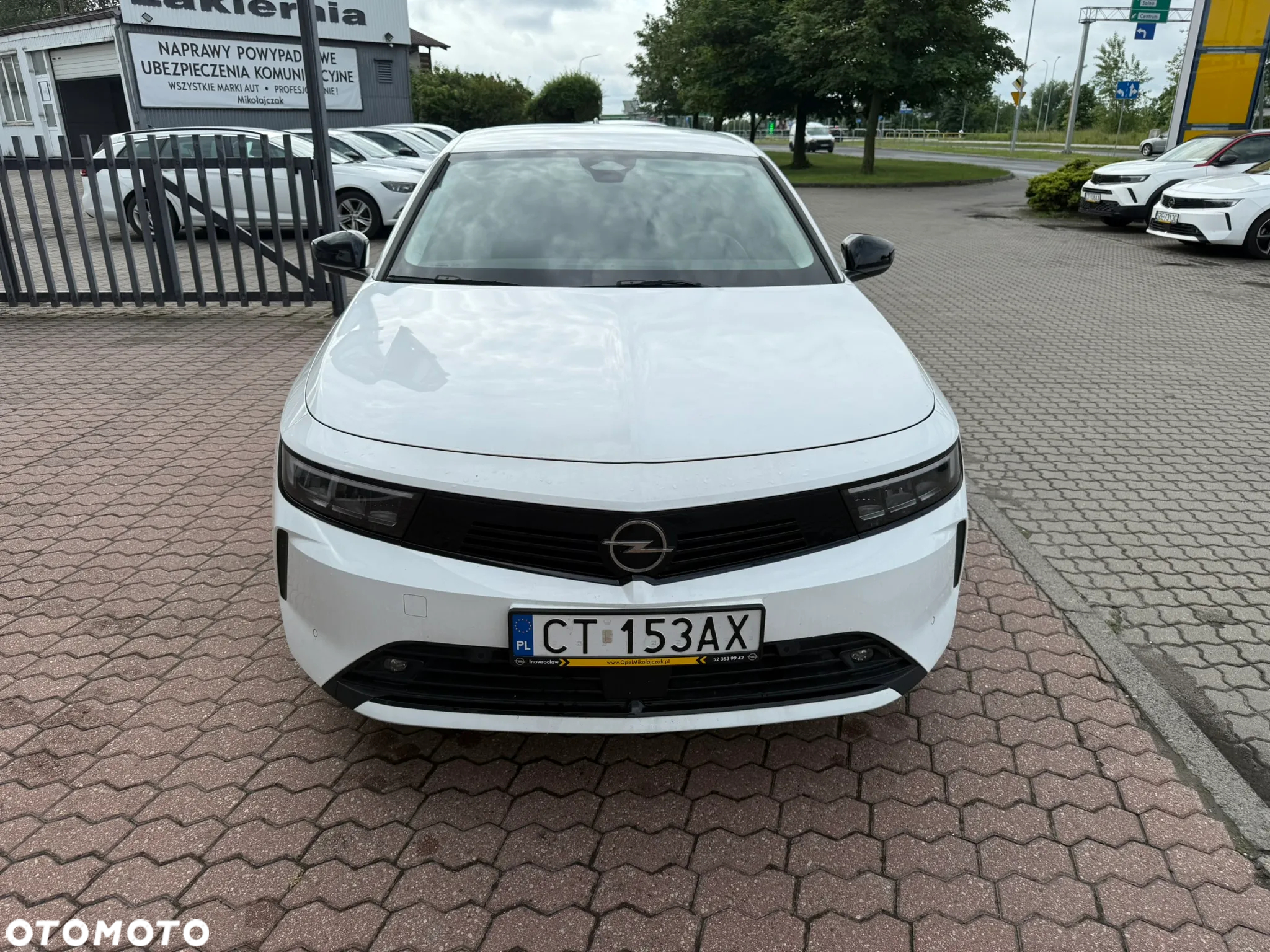 Opel Astra V 1.2 T Edition S&S - 8