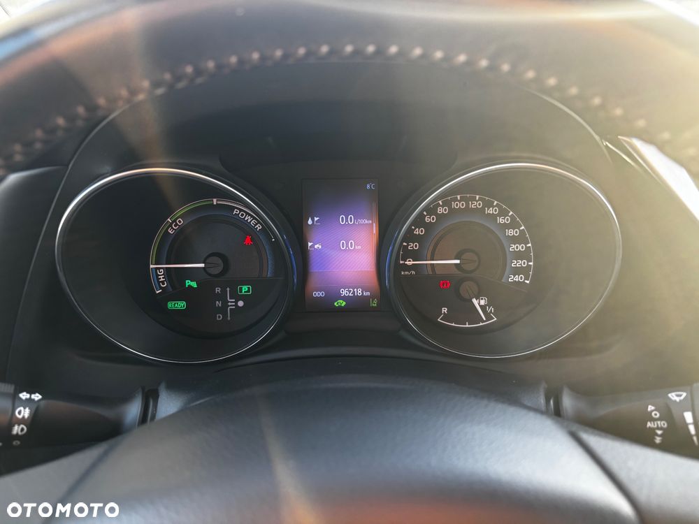 Toyota Auris Hybrid 135 Prestige - 20