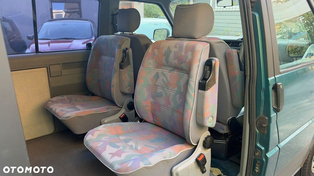 Volkswagen Multivan Standard - 12