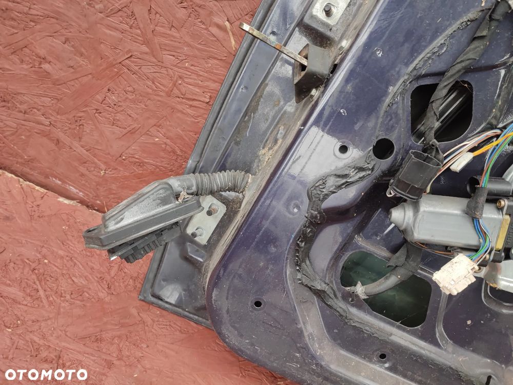 BMW E36 COUPE / CABRIO ORYGINALNE KOMPLETNE DRZWI PRZEDNIE PRAWE + SZYBA + WIĄZKA + PODNOŚNIK SZYBY EUROPA BEZ RDZY W DOBRYM STANIE O NR. 41 51 8 230 468 / 41 51 8 132 236 / 41 51 8 132 240 OEM - 15