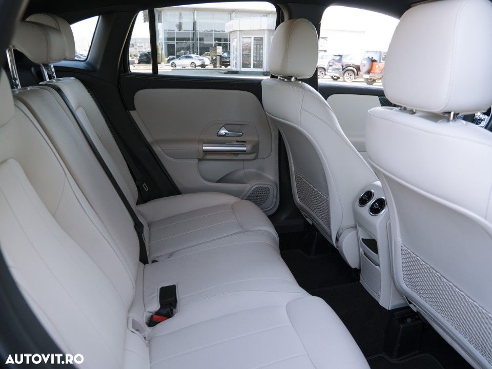 Mercedes-Benz GLA 250 e - 16