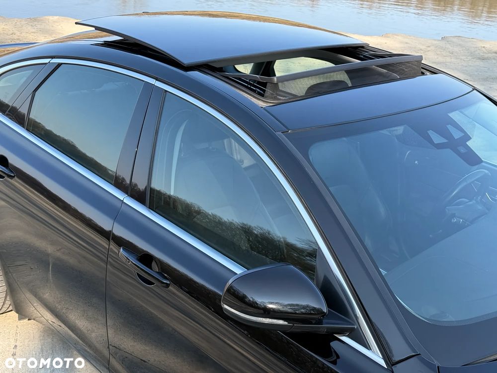 Jaguar XF 35t Portfolio - 15