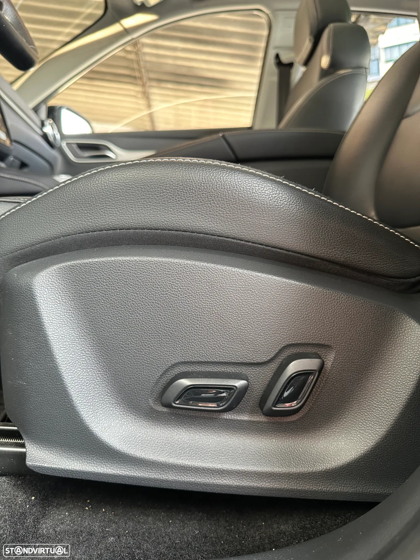 MG ZS EV 44.5 kWh Luxury - 31