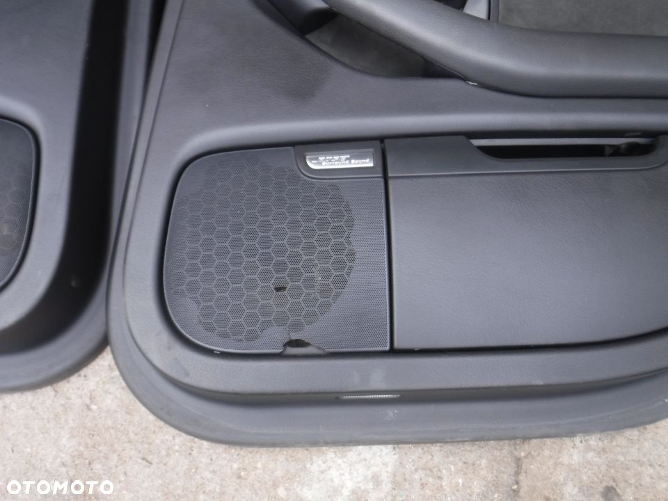Audi A8 D3 Lift   tapicerki boczki drzwi bose EUROPA komplet - 12