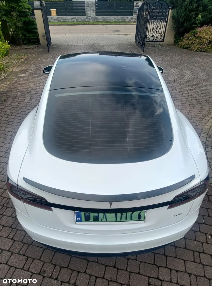 Tesla Model S - 11