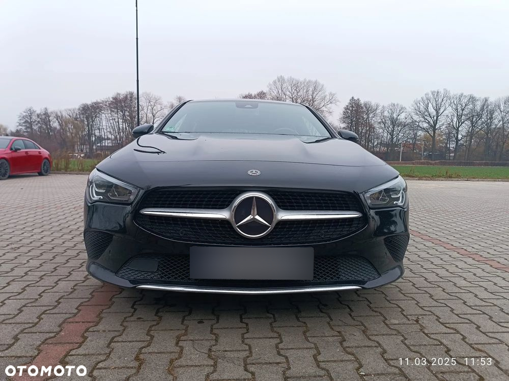 Mercedes-Benz CLA 200 d Shooting Brake 8G-DCT - 3